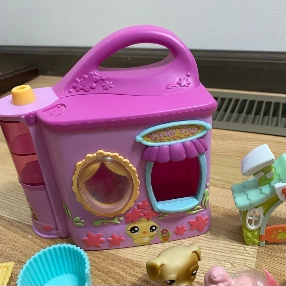 Vintage Littlest Pet Shop Play Set Accessories Animals Figures Monkey Dog Poodle